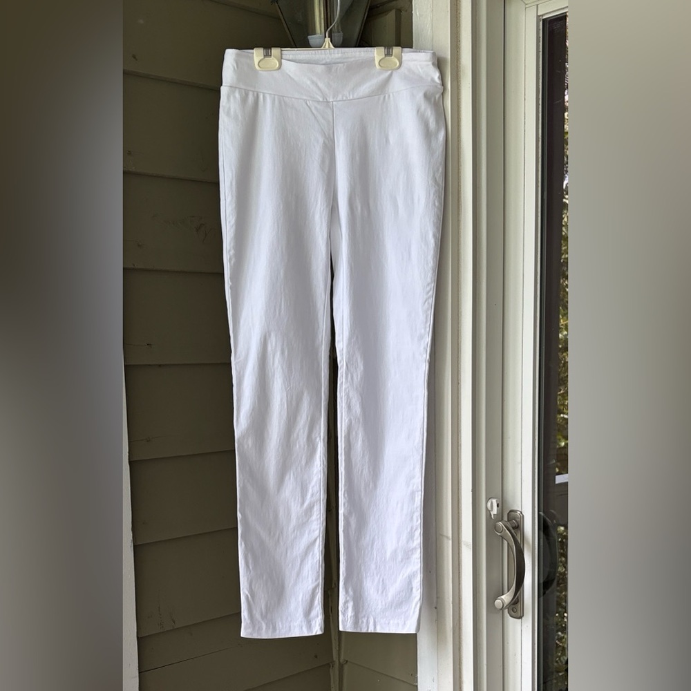 J. McLaughlin White Pull on pants Sz 4 EUC.
Comfy and elegant. - Picture 5 of 6